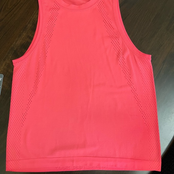 Lululemon melon color  Sleeveless Top - Picture 1 of 8